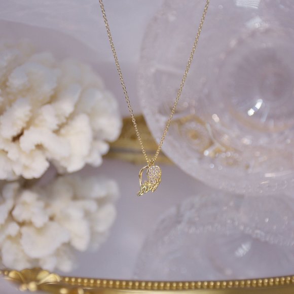 NEW 14K Gold Plated Diamond Angel Wing Necklace - Picture 8 of 9